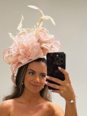 Light Pink Fascinator